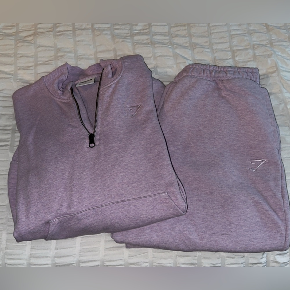 Gymshark Sweatshirt and Jogger Set